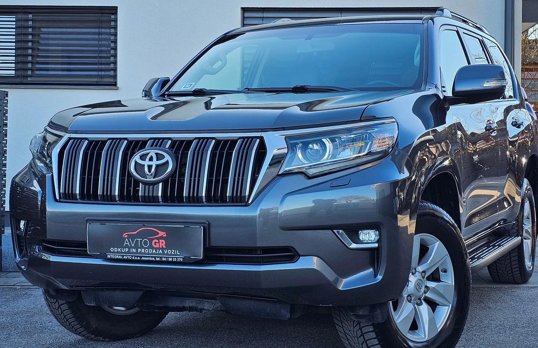 Zunanja slika - Toyota Land Cruiser - 2.8 D-4D AWD Premium-Le 165.000 km- EL.Sede  382 i-K - 17