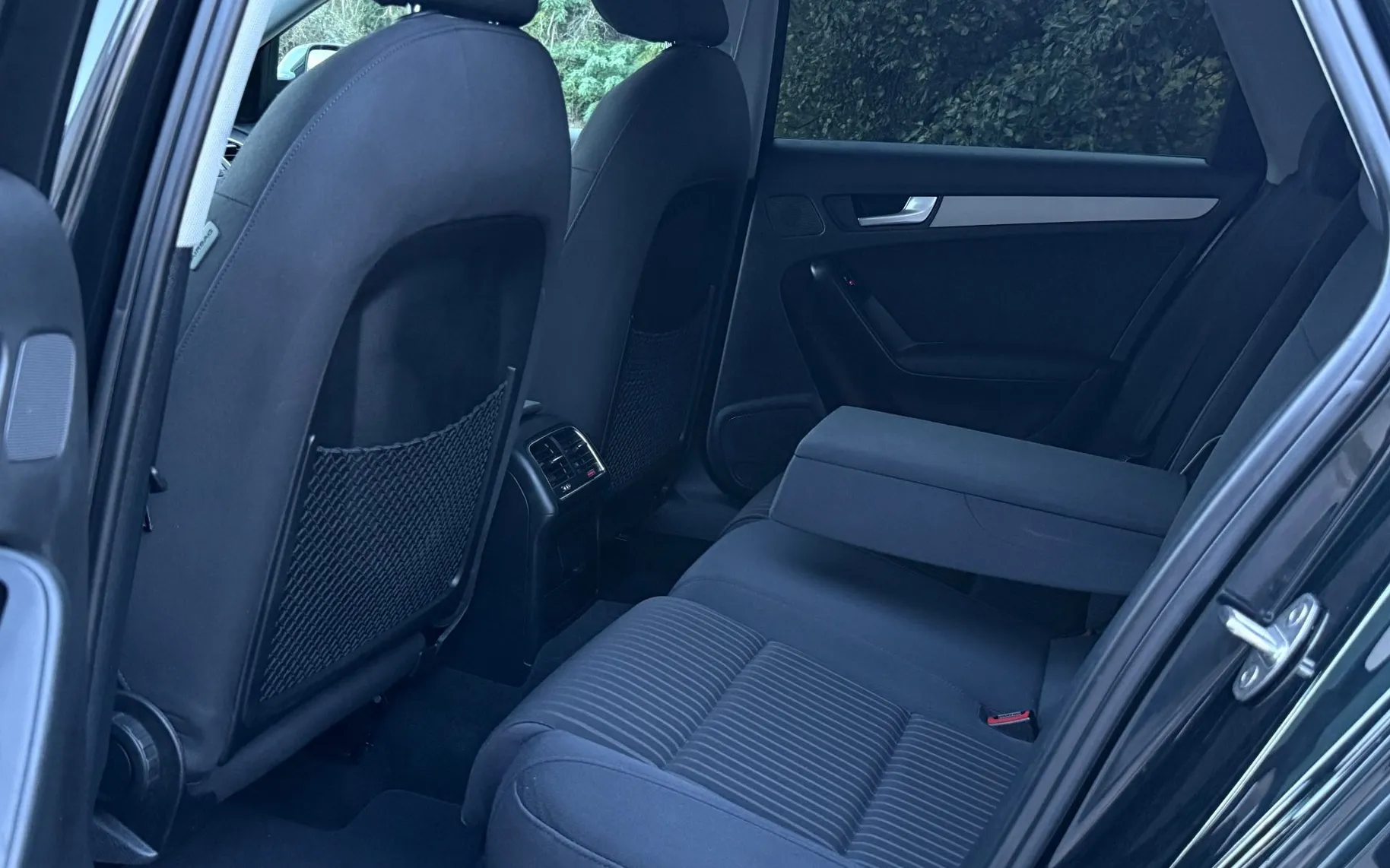 Notranja slika - Audi A4 Avant - 2.0 TDI-AUT-XENON+LED-LIZING ZA TUJCE-3D NAVI- - 10