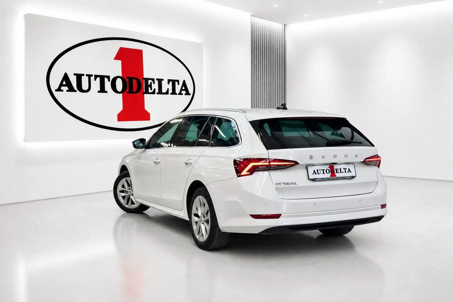Zunanja slika - Škoda Octavia - Combi 2.0 TDI Style DSG - 4