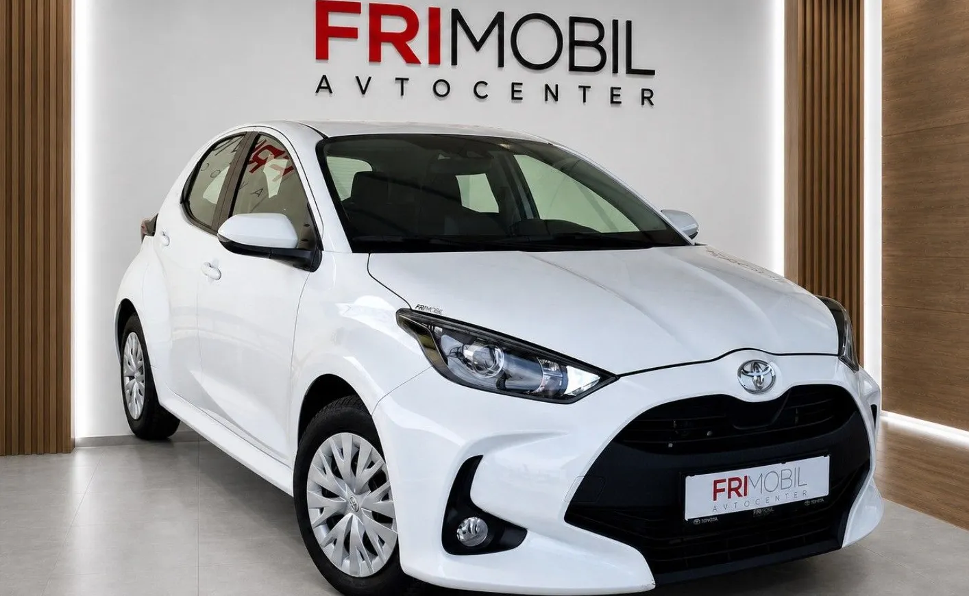 Zunanja slika - Toyota Yaris - 1.5 VVT-iE Stella •Slovensko vozilo•... - 2
