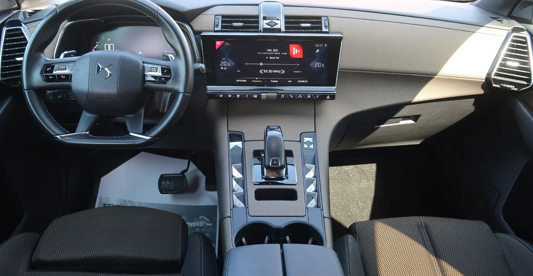 Zunanja slika - DS DS 7 Crossback - BUSINESS BlueHDi 130 S S EAT8 ALU NAVI PDC - 11
