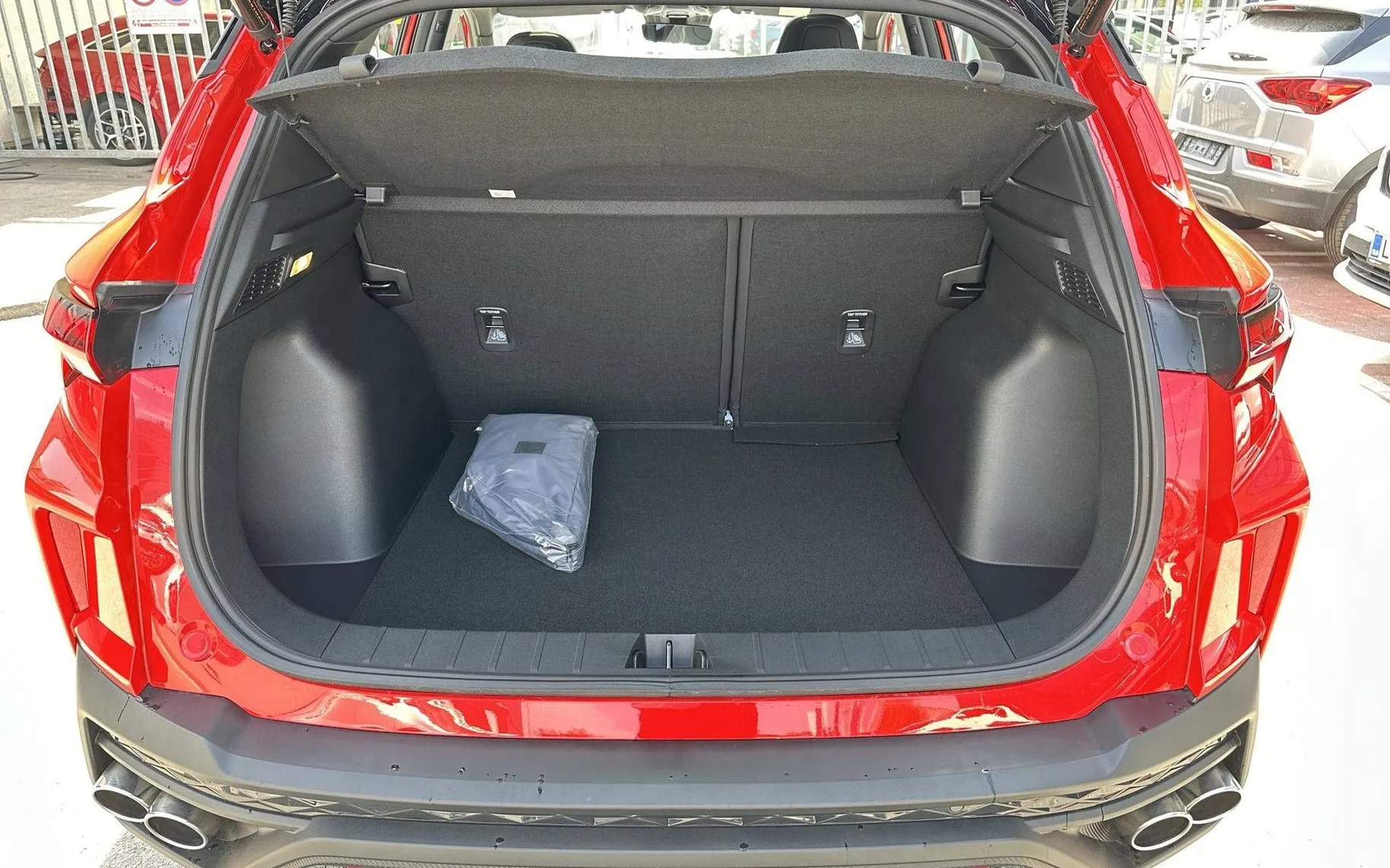 Notranja slika - Geely CoolRay - 1.5 TD GF 7DCT 2WD - 12