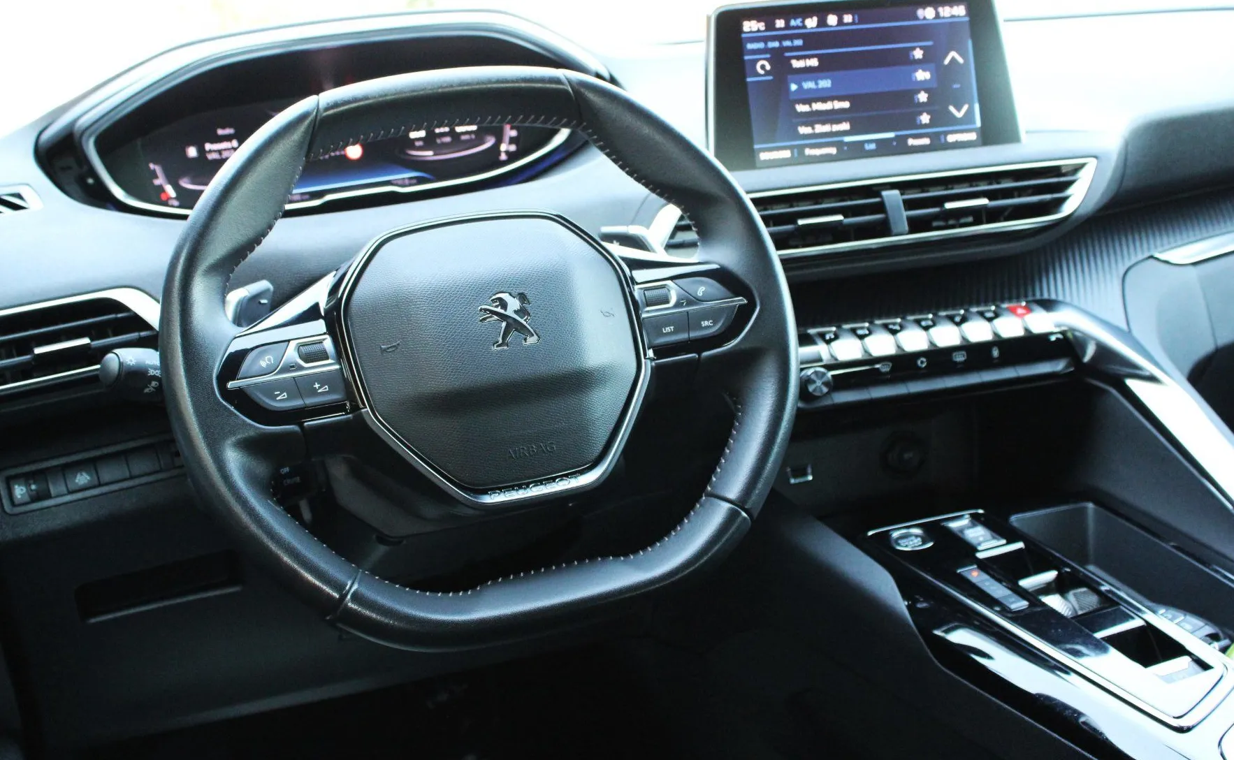 Zunanja slika - Peugeot 3008 - 1.5 BlueHDI 130 Active Pack Avt._LED_ALU_KAMERA - 16