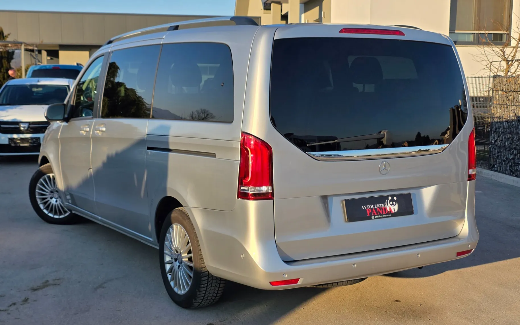Zunanja slika - Mercedes-Benz V-Razred - Vito V 220 d 4MATIC dolgi Avt. - 3