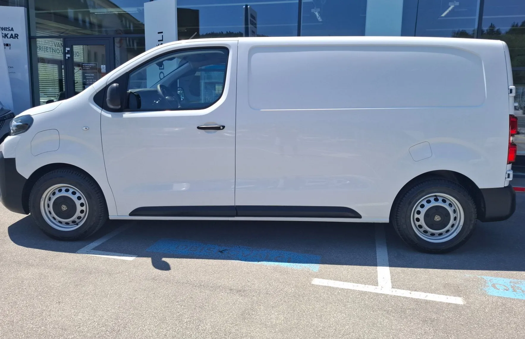 Zunanja slika - Peugeot Expert - E-Drive - 24