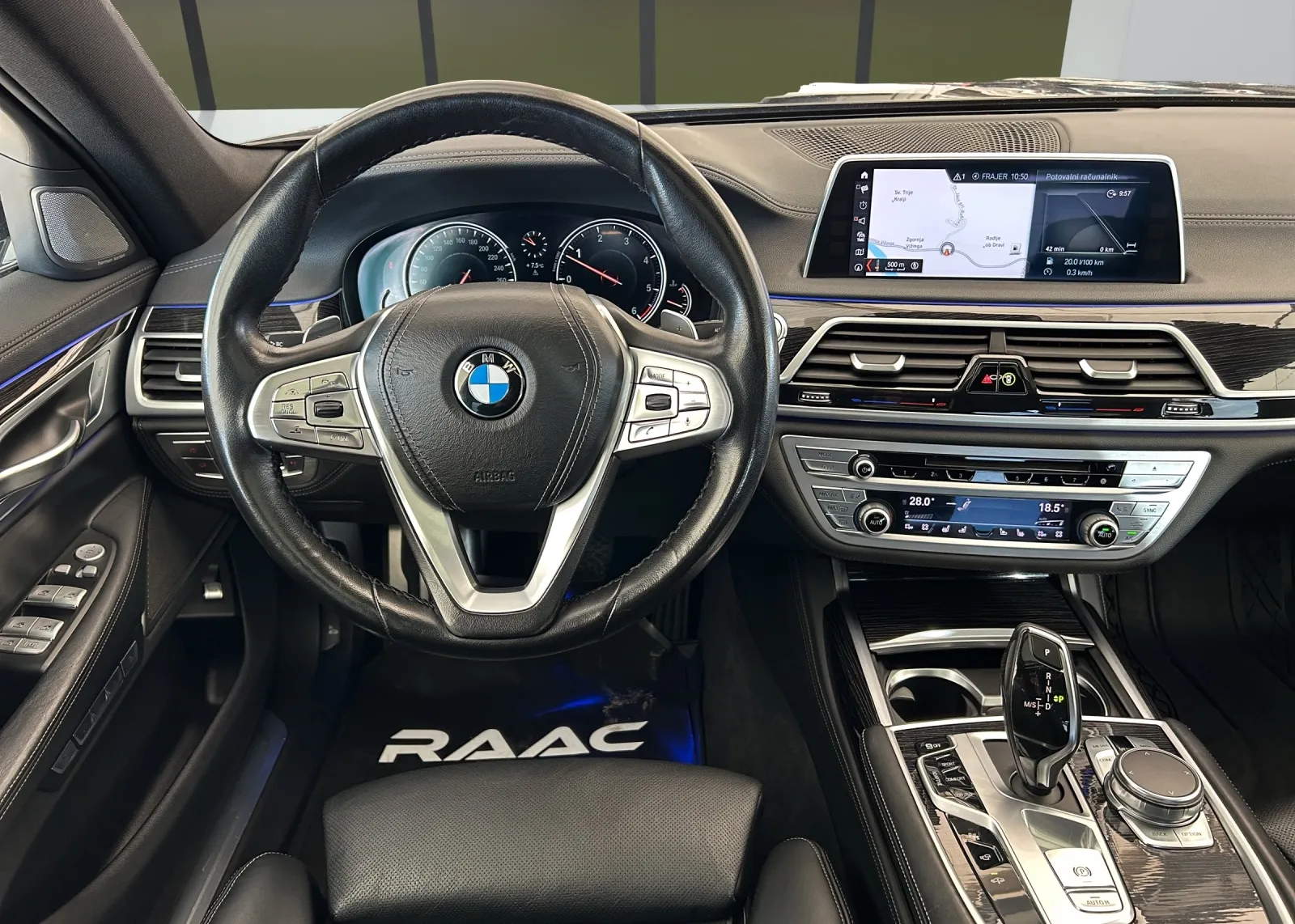 Zunanja slika - BMW Serija 7 - 730d xDrive+M PAKET+LASER+PANO+MASAŽA+HL.SEDEŽ+360 - 8