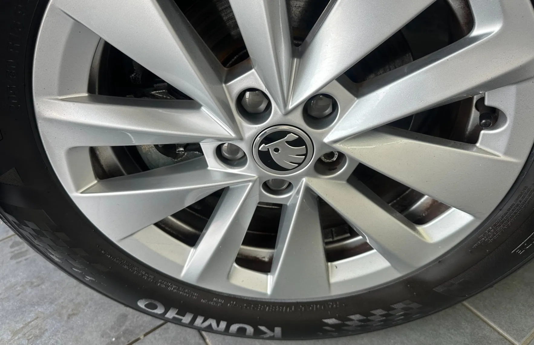 Zunanja slika - Škoda Kamiq - 1.0 TSI 70 kw.2023.SAMO 47.900 KM - 19