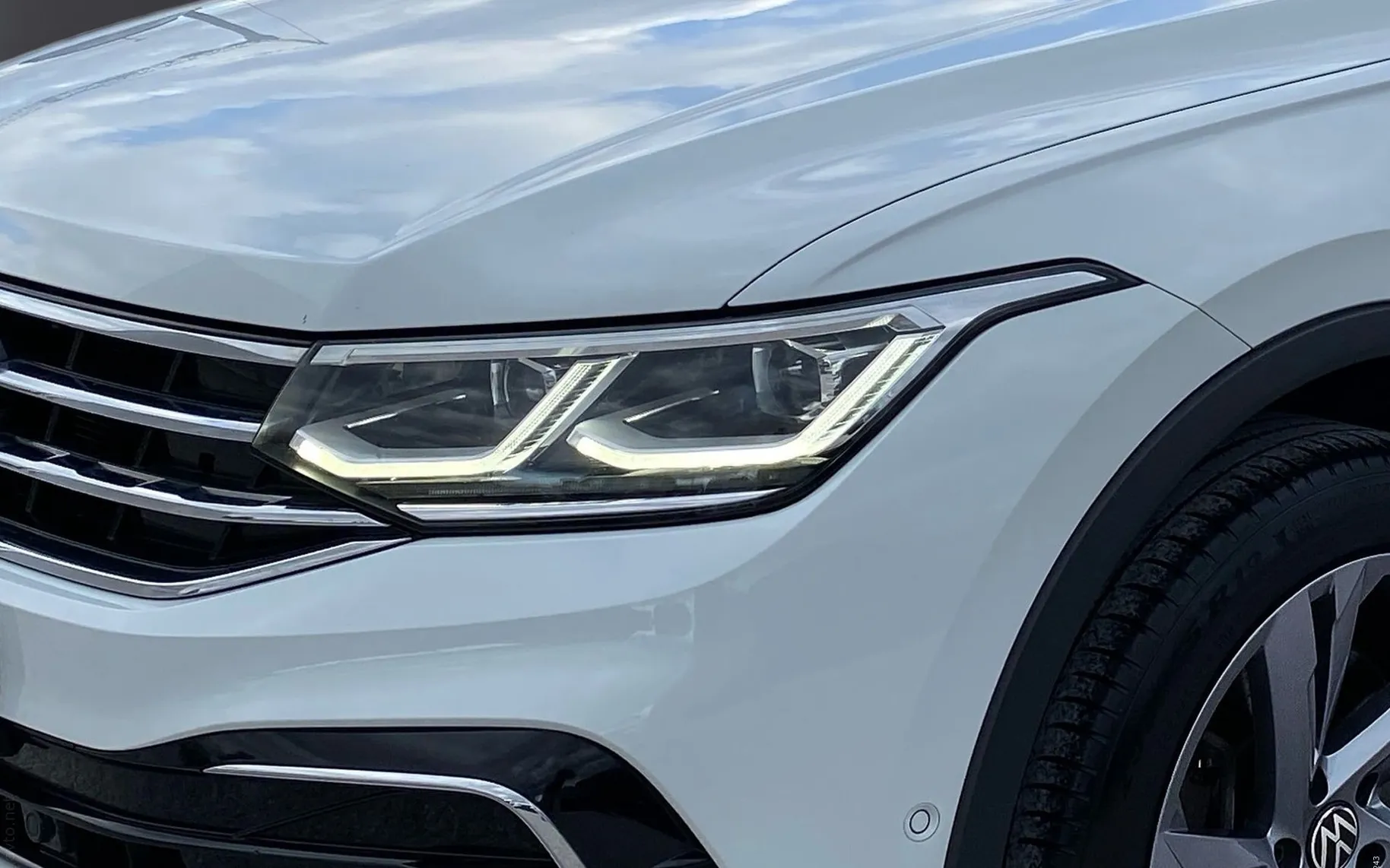Zunanja slika - Volkswagen Tiguan - 2.0 TDI SCR 4M. BMT DSG R-Line - 5