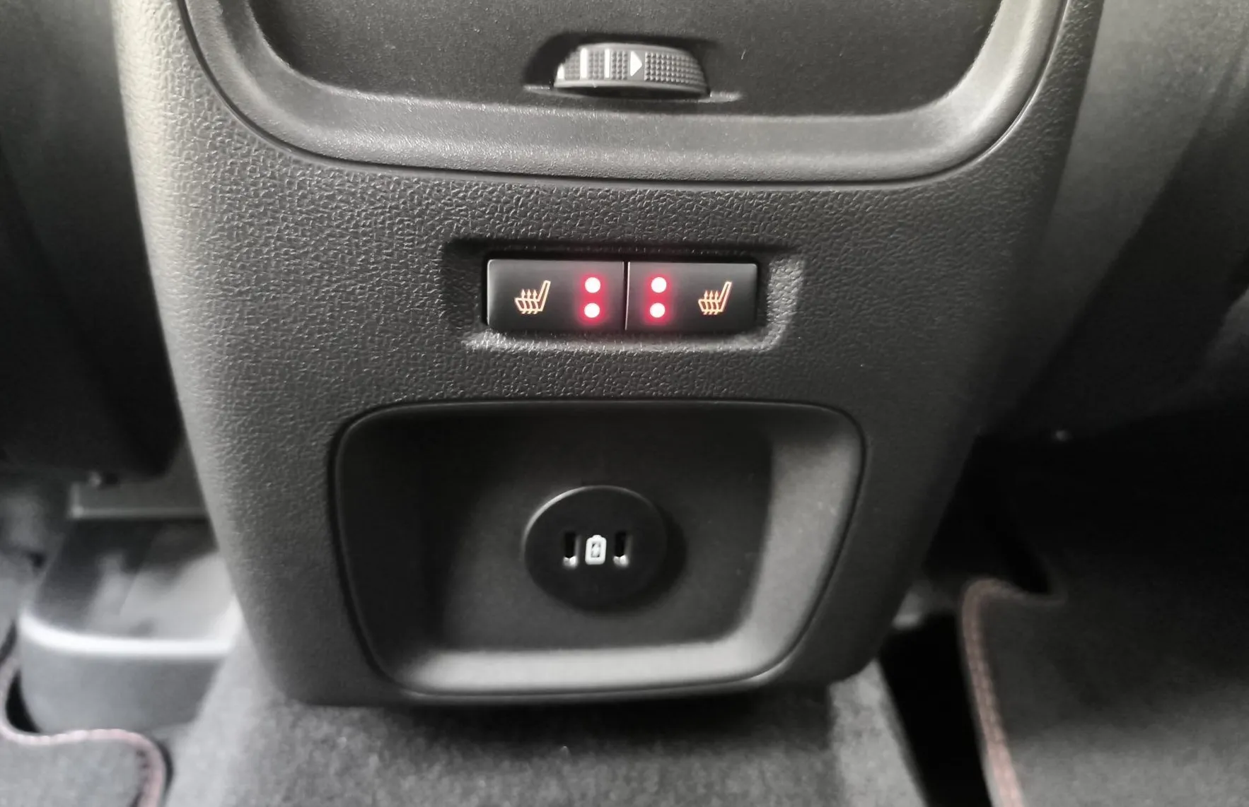 Zunanja slika - Ford Kuga - 2.5 Duratec PHEV ST-Line X CVT 243 KM - 14