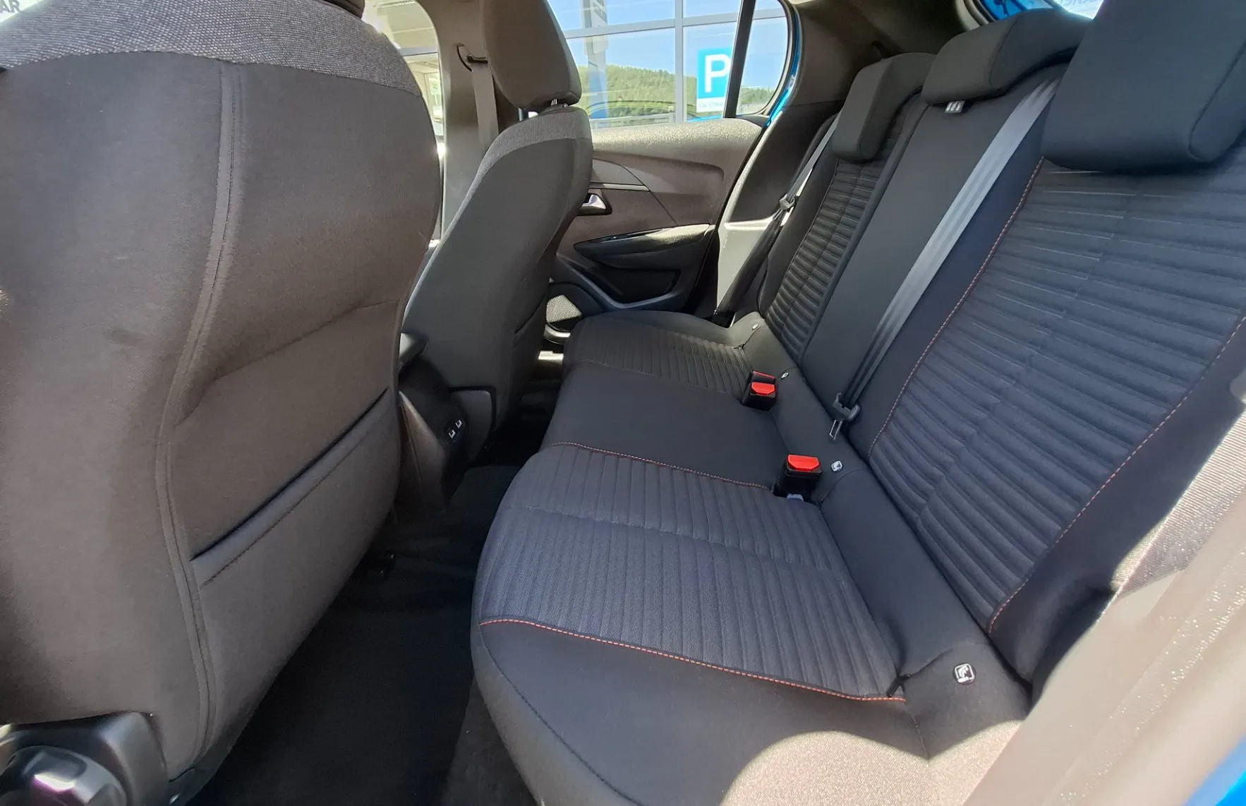 Zunanja slika - Peugeot 208 - EV 100KW - 3000€ SUBVENCIJE - POVRNITEV DDV-ja - 10