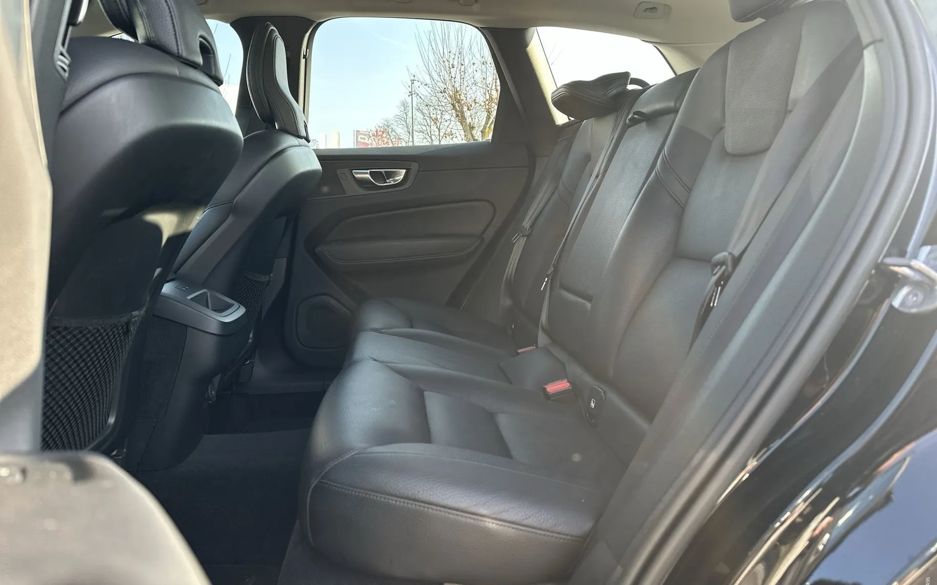 Notranja slika - Volvo XC60 - B4 D Core AT... - 13