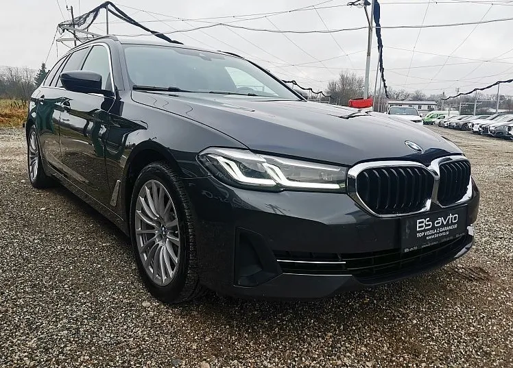 Zunanja slika - BMW Serija 5 - Touring: 520d AUT. -HEAD UP-VL-KLJUKA-MODEL 2021-KAMERA - 3