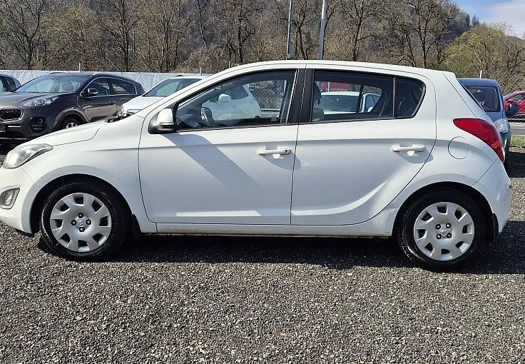 Zunanja slika - Hyundai i20 - 1.2 + 94.000km + 1.Lasntik + BREZ POLOGA - 8