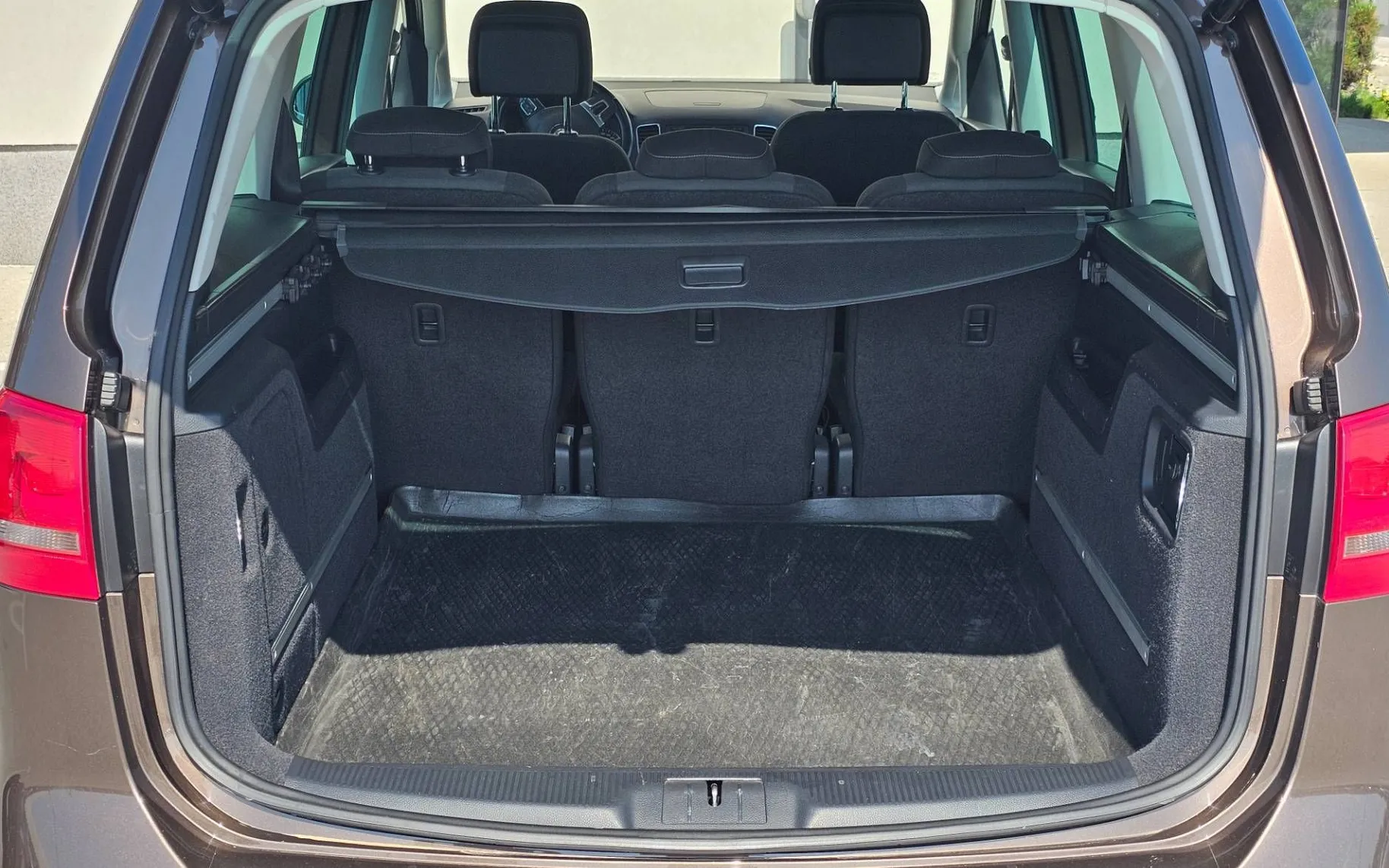 Zunanja slika - VW Sharan - 2.0 TDI CL 103kW XENON.KLJUKA.EL.VRAT.EL.PRTLAŽN.. - 14
