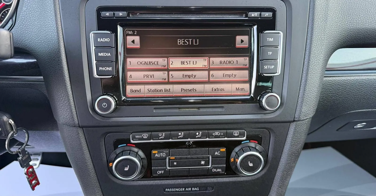 Notranja slika - Volkswagen Golf - 2.0 TSI GTI KREDIT BREZ POLOGA - 9