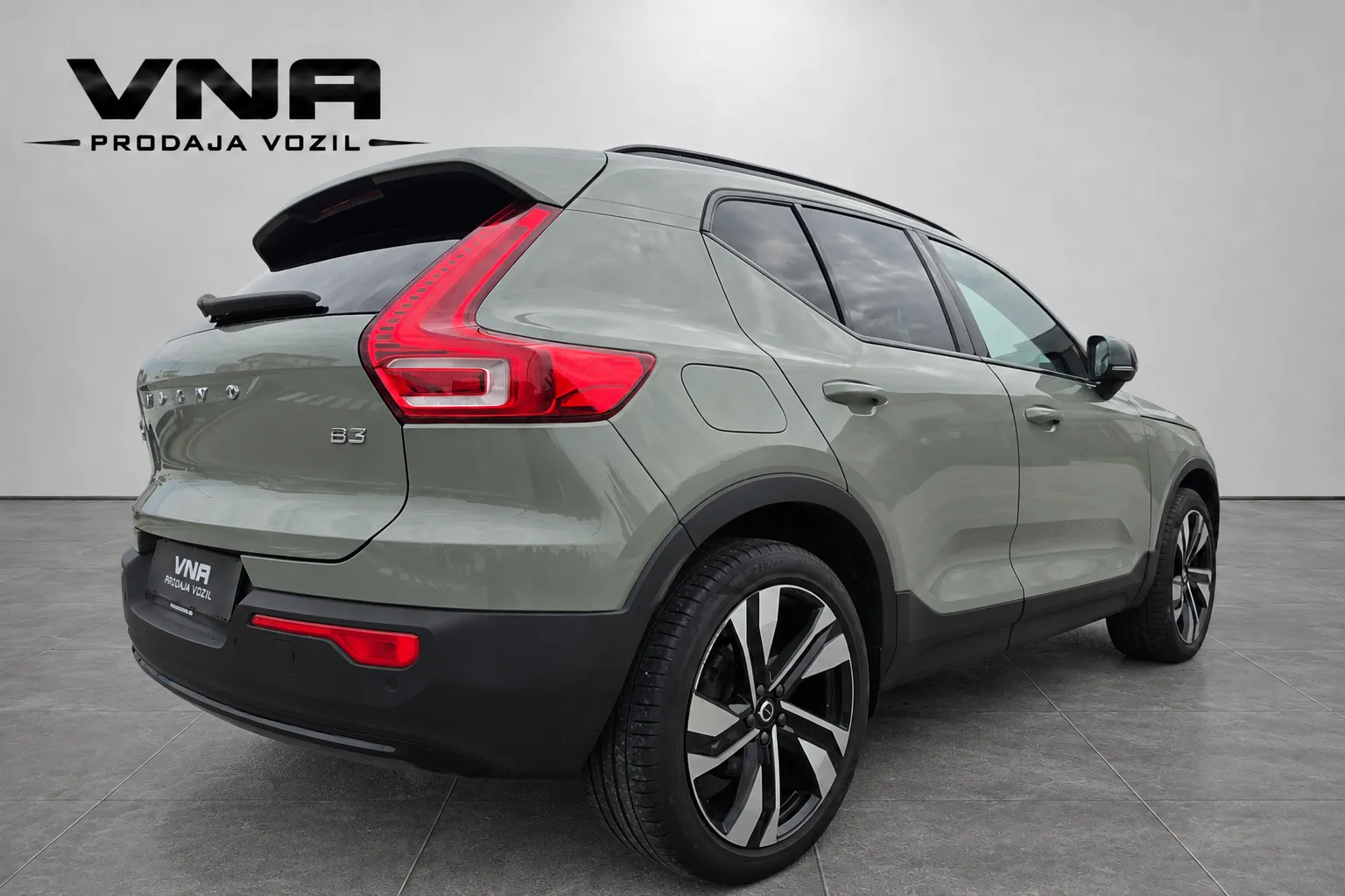 Zunanja slika - Volvo XC40 - PLUS DARK AT |VIRTUAL|HARMAN|MEMORY|KAMERA|KLJUKA - 6