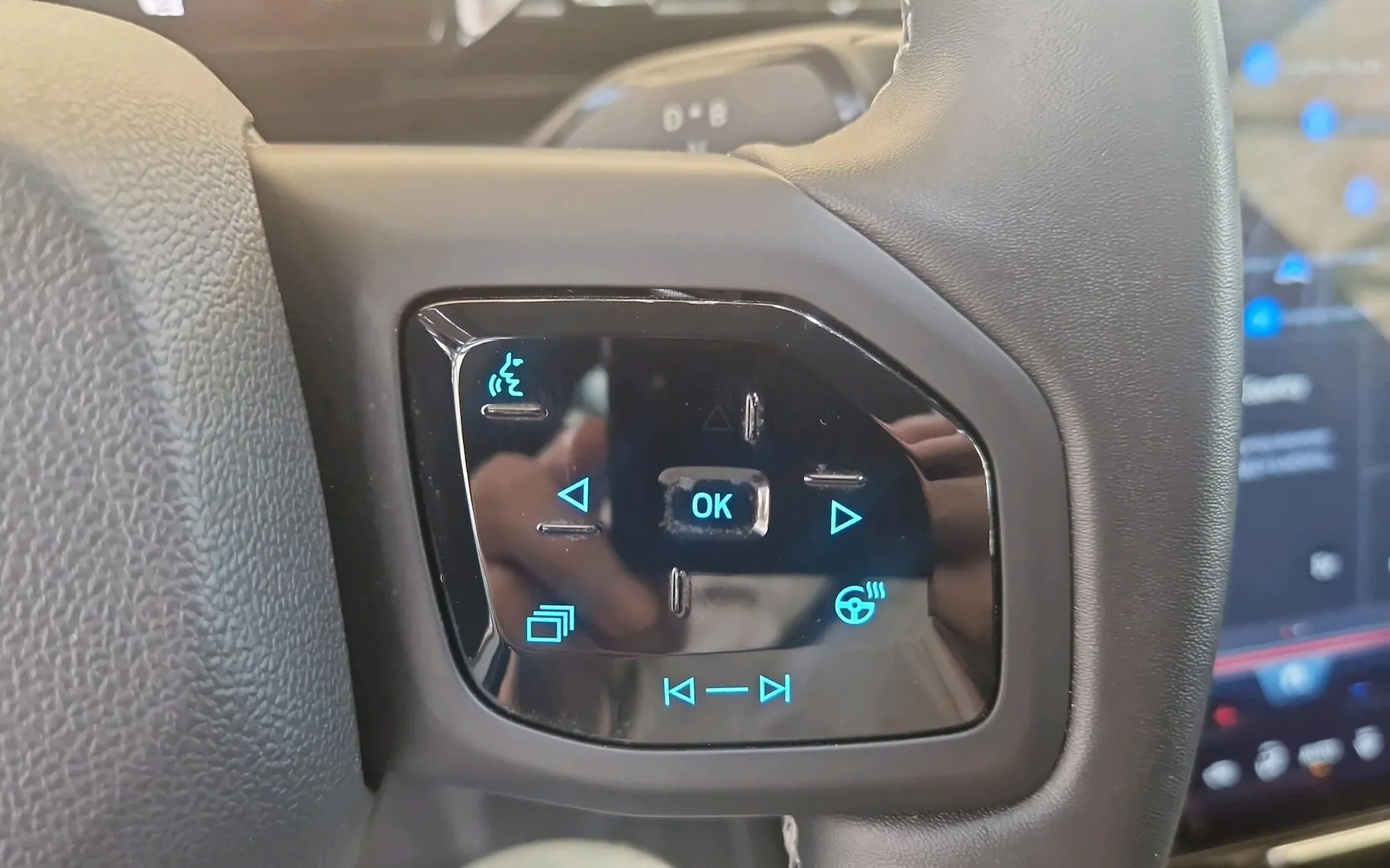 Zunanja slika - Ford Explorer - PREMIUM 286KM 77KW-SLO-360o-RADAR-BLISS-KLJUKA - 17