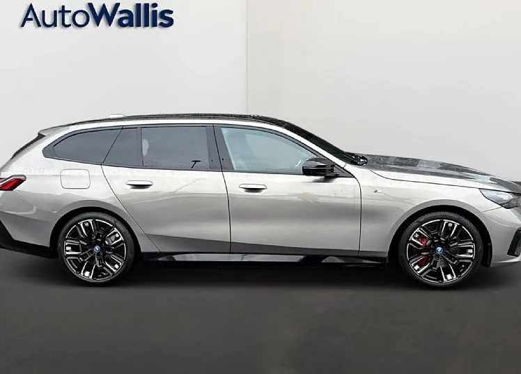 Zunanja slika - BMW i5 - M60 xDrive Touring  M-pak Pro. HUD. ACC. Vlečna - 3
