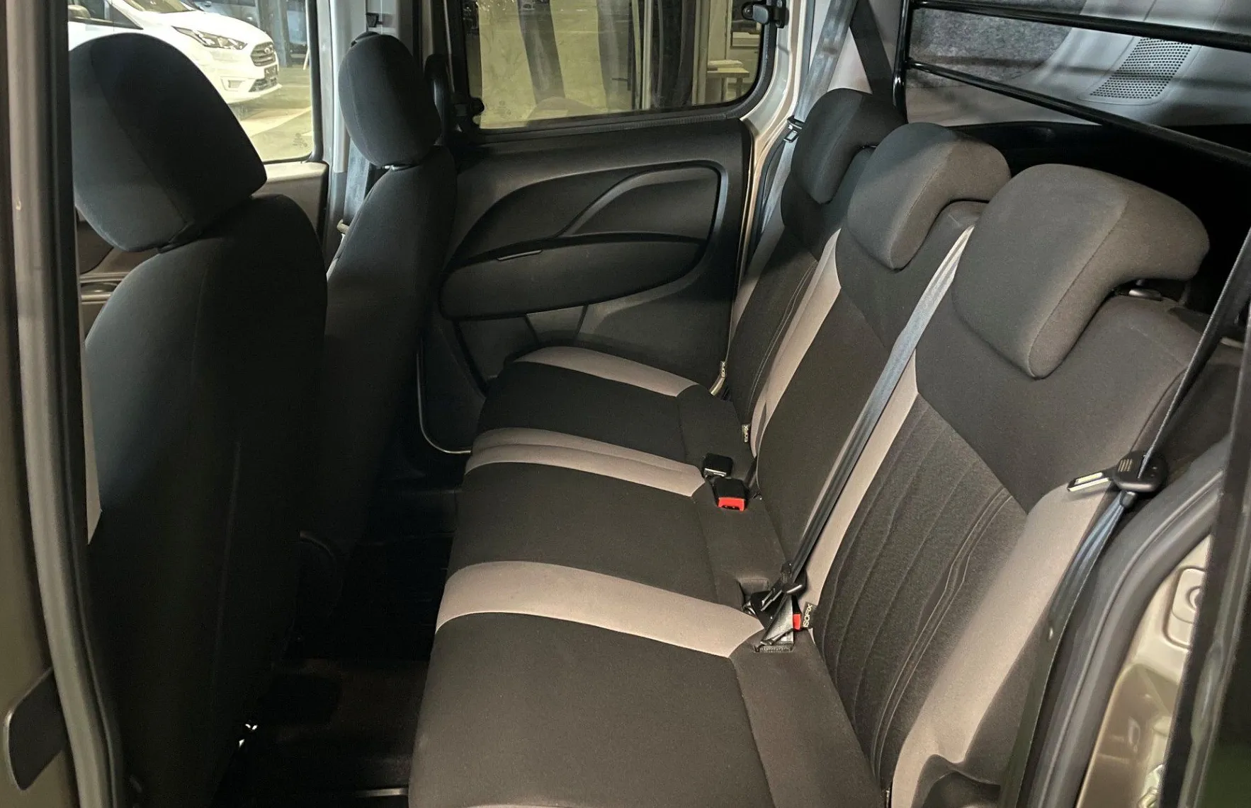 Zunanja slika - Fiat Doblo - SX CARGO 1.6 MULTIJET 77 KW NAVI.KAMERA.TEMP - 6