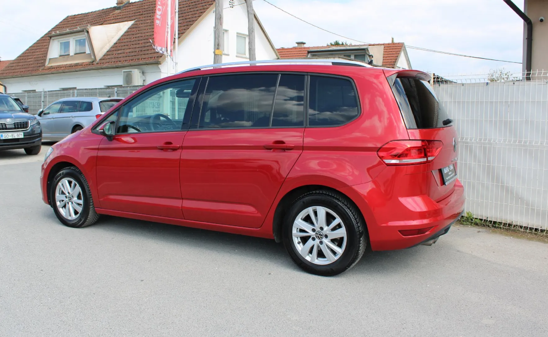 Zunanja slika - Volkswagen Touran - 2.0 TDI BMT Lounge DSG-KAMERA-NAVI-ALU-PDC - 9