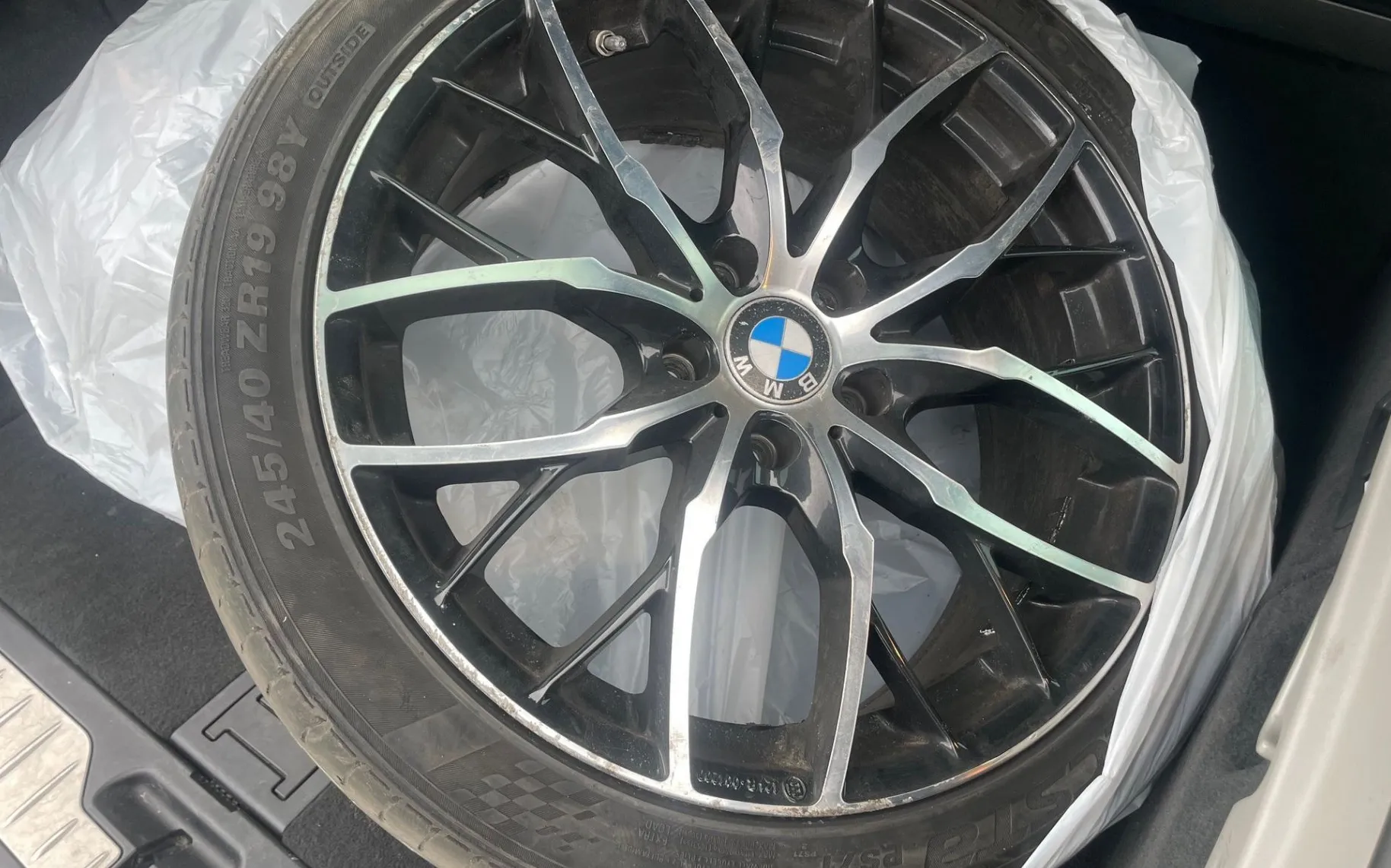 Zunanja slika - BMW Serija 5 - Touring: 520d 140 KW BI-XSENON.NAVI.USNJE.PDC S+Z - 15