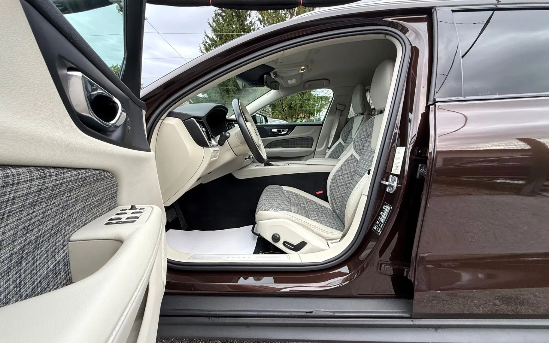 Zunanja slika - Volvo V60 Cross Country - D4 AWD AUT Momentum - 14