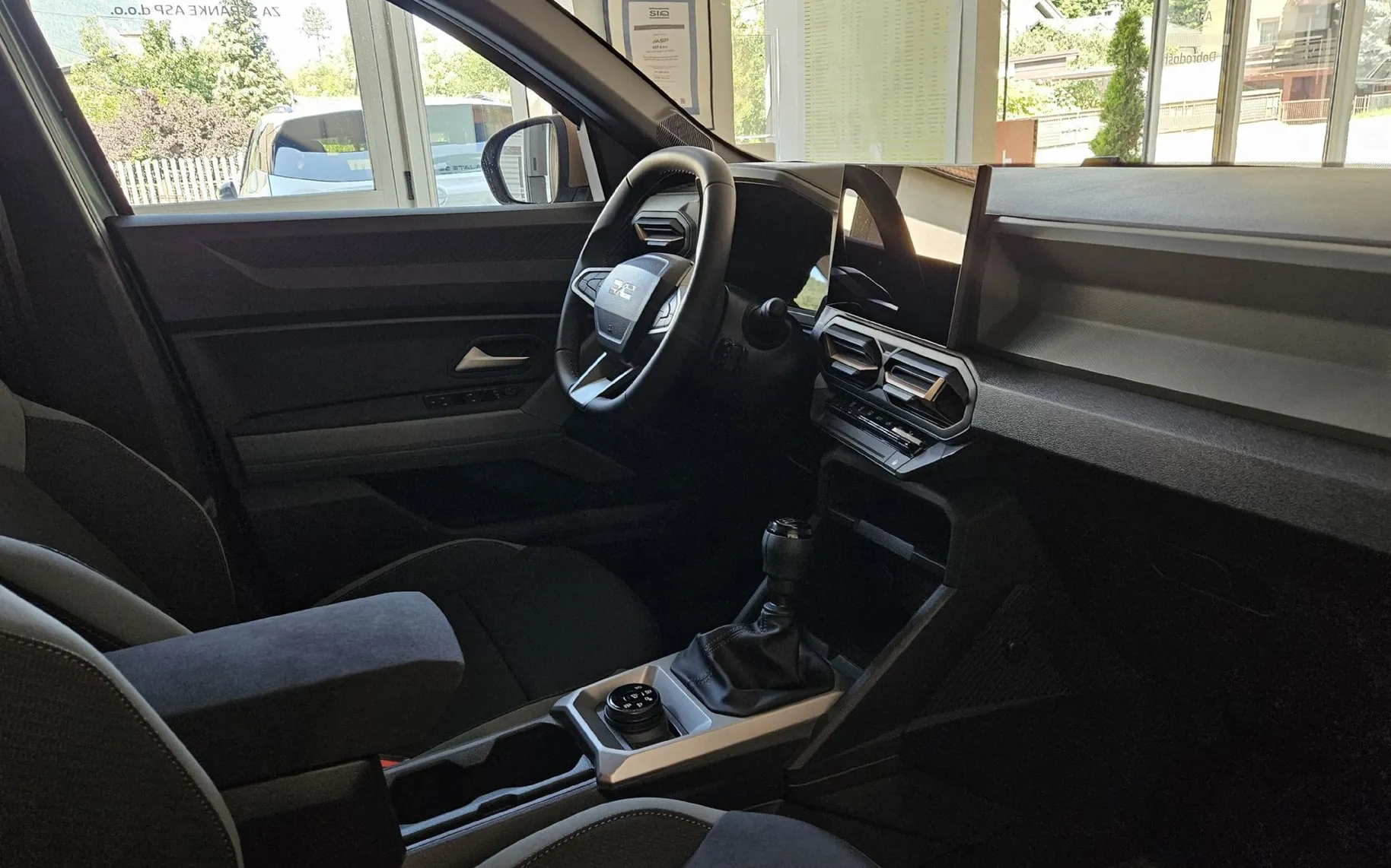 Zunanja slika - Dacia Bigster - mild hybrid 130 Extreme 4X4 - 6