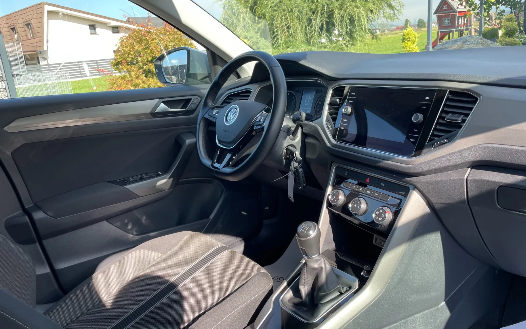 Zunanja slika - Volkswagen T-Roc - 2.0 TDI Sport+1.LASTNIK+ALU+ACC+NAVI+PDC+ODLIČEN. - 10
