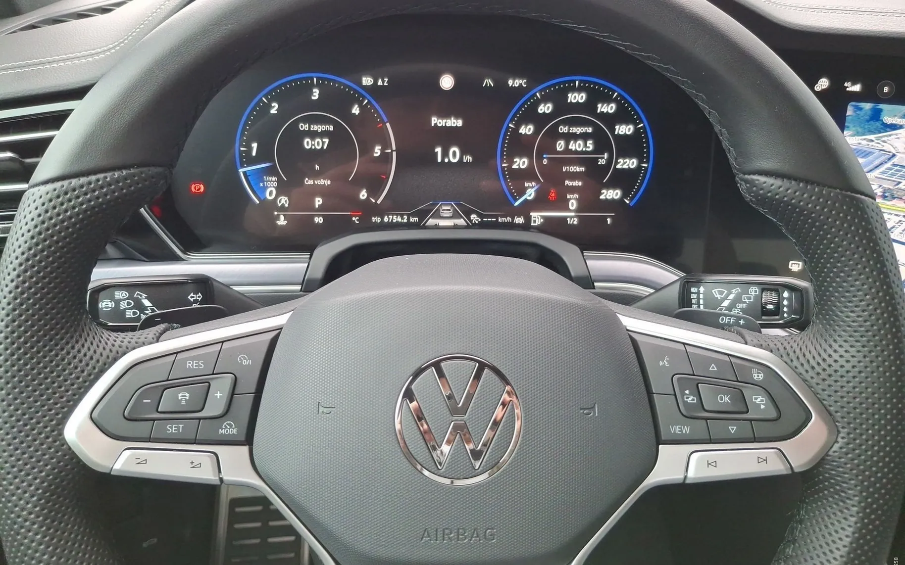 Notranja slika - Volkswagen Touareg - R-Line 3.0 V6 TDI 286KM Black Style - 8