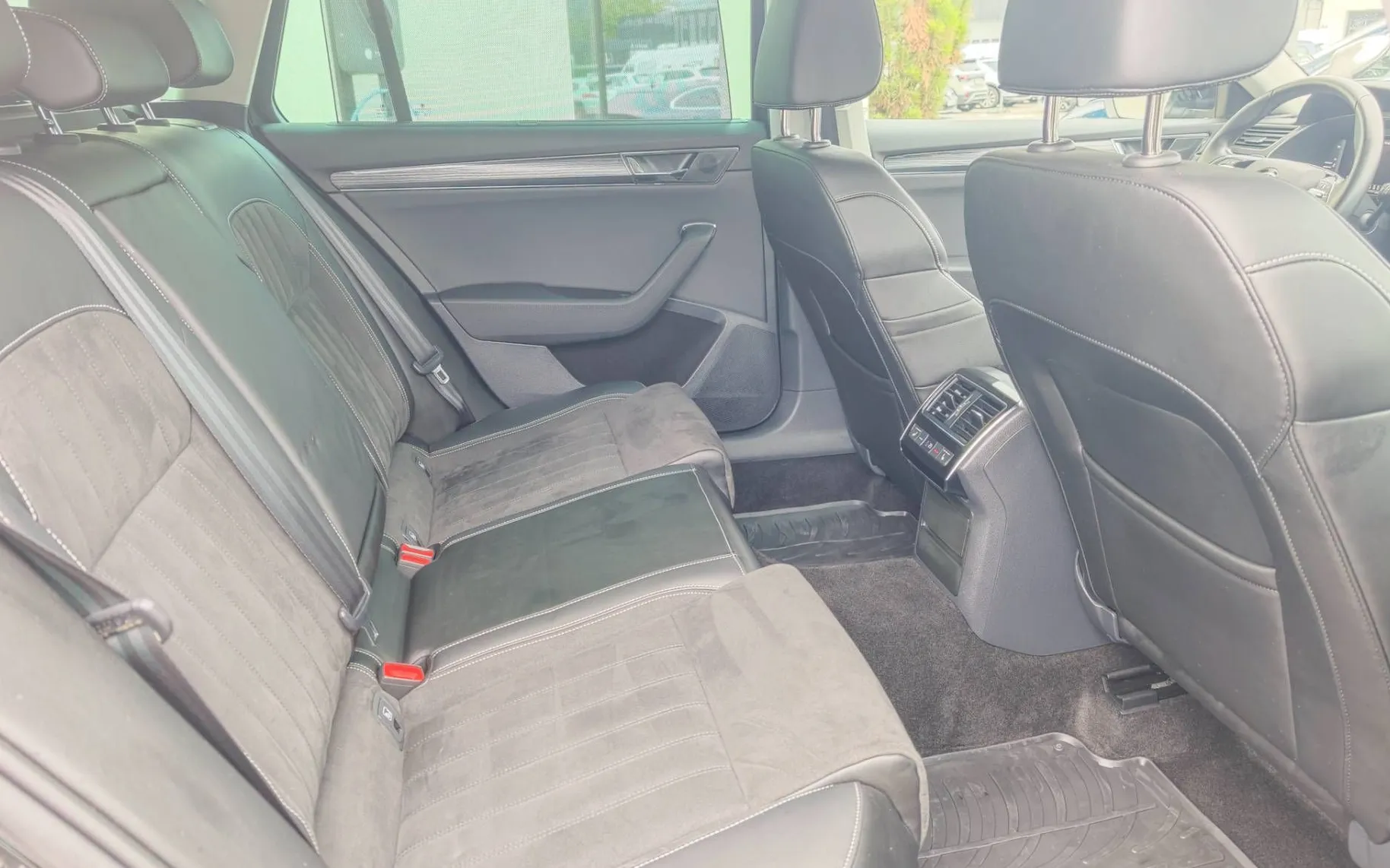 Zunanja slika - Škoda Superb - 2.0 TDI STYLE DSG ACC VIRTUAL MATRIX VL.KLJUKA... - 10