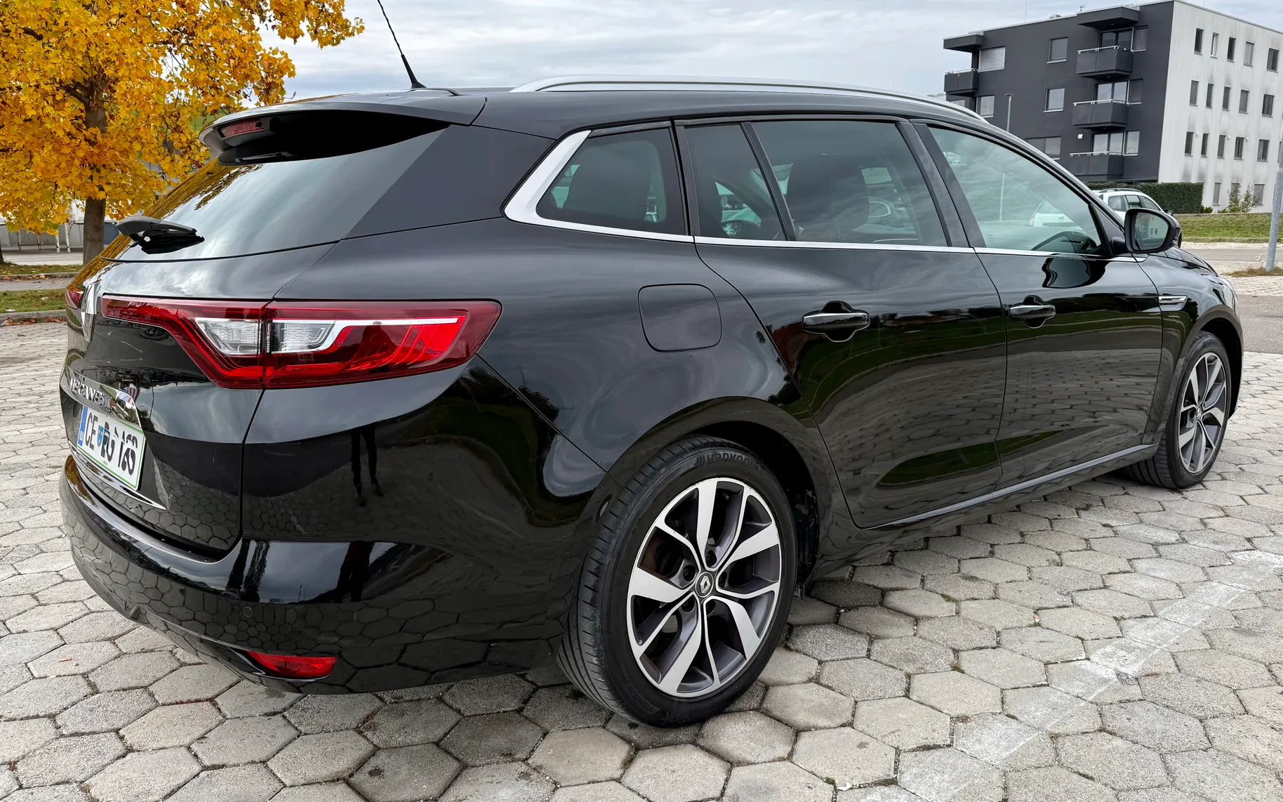 Poročilo o preverjanju vozila - Renault Mégane - Berline dCi 130 Energy Bose (*slike v oglasu) - 2