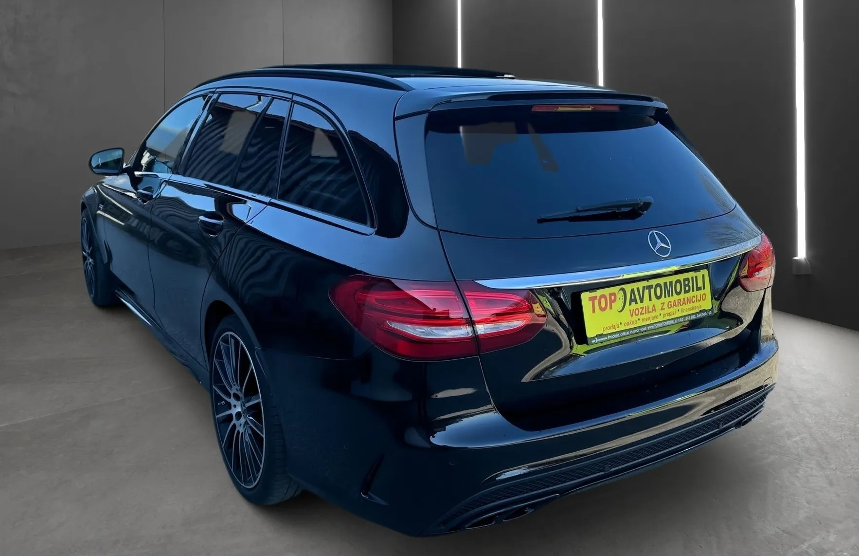 Zunanja slika - Mercedes-Benz C-Razred - 43 AMG 4MATIC MULTIBEAM PANO NAVI PDC 360 KAM TOP - 5