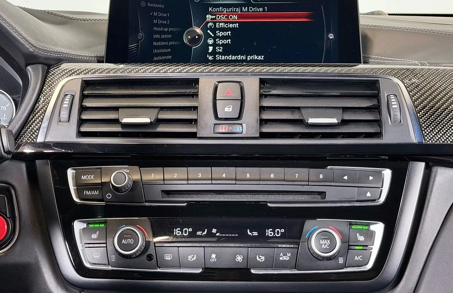 Zunanja slika - BMW M4 - Coupé - HARMAN - CARBON - KAMERA - HUD - PDC - 10