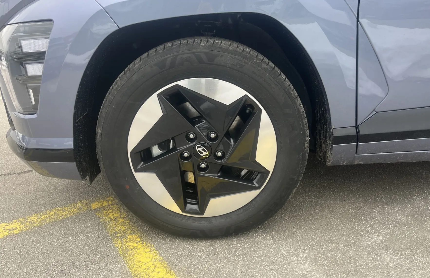 Zunanja slika - Hyundai Kona - Electric 48.6 kWh 99kW PREMIUM+ WINTER - 15