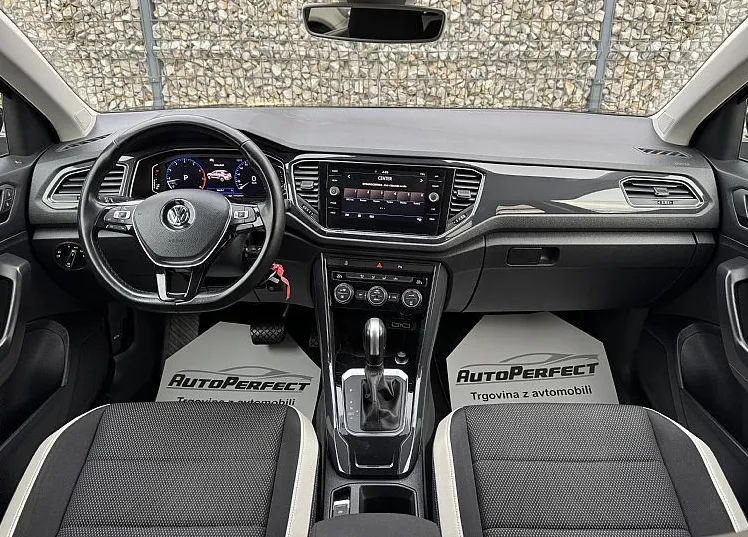 Zunanja slika - VW T-Roc - 1.5 TSI|R-Line|Virtual|ACC|PotrjenaServ.| - 10