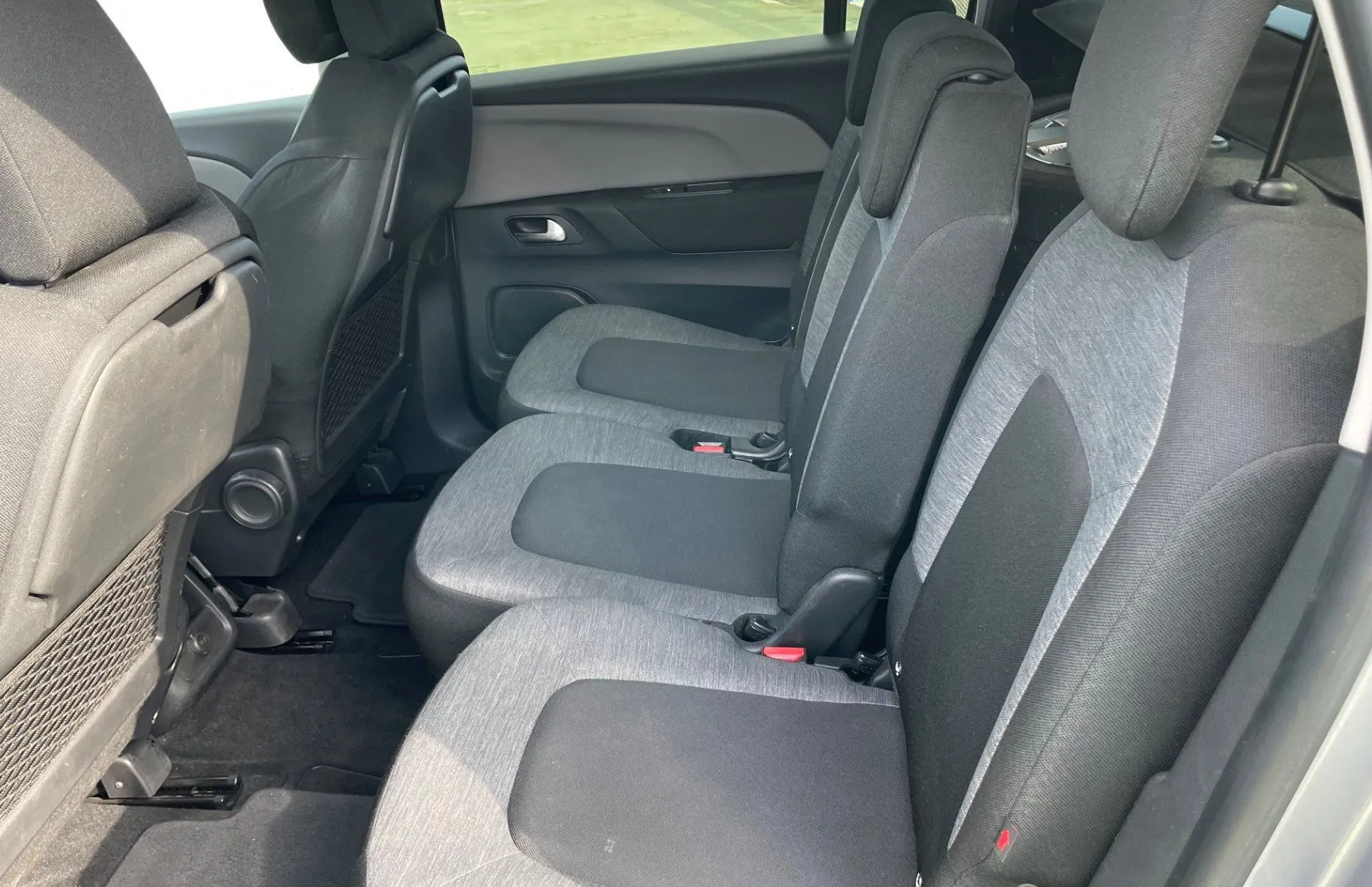 Zunanja slika - Citroën C4 Grand Picasso - C4 GR. PICASSO 88 KW NAVI.PDC ZAD.TEMPOMAT - 18