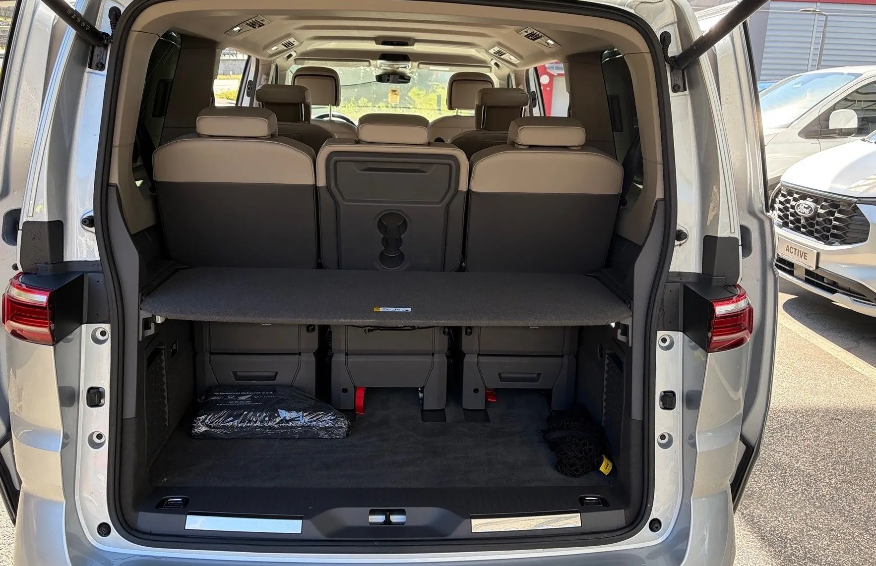 Zunanja slika - Volkswagen Multivan - T7 STYLE 2.0 TDI 150 PS DSG L2-SLO-1.LAST-ODLIČEN - 10