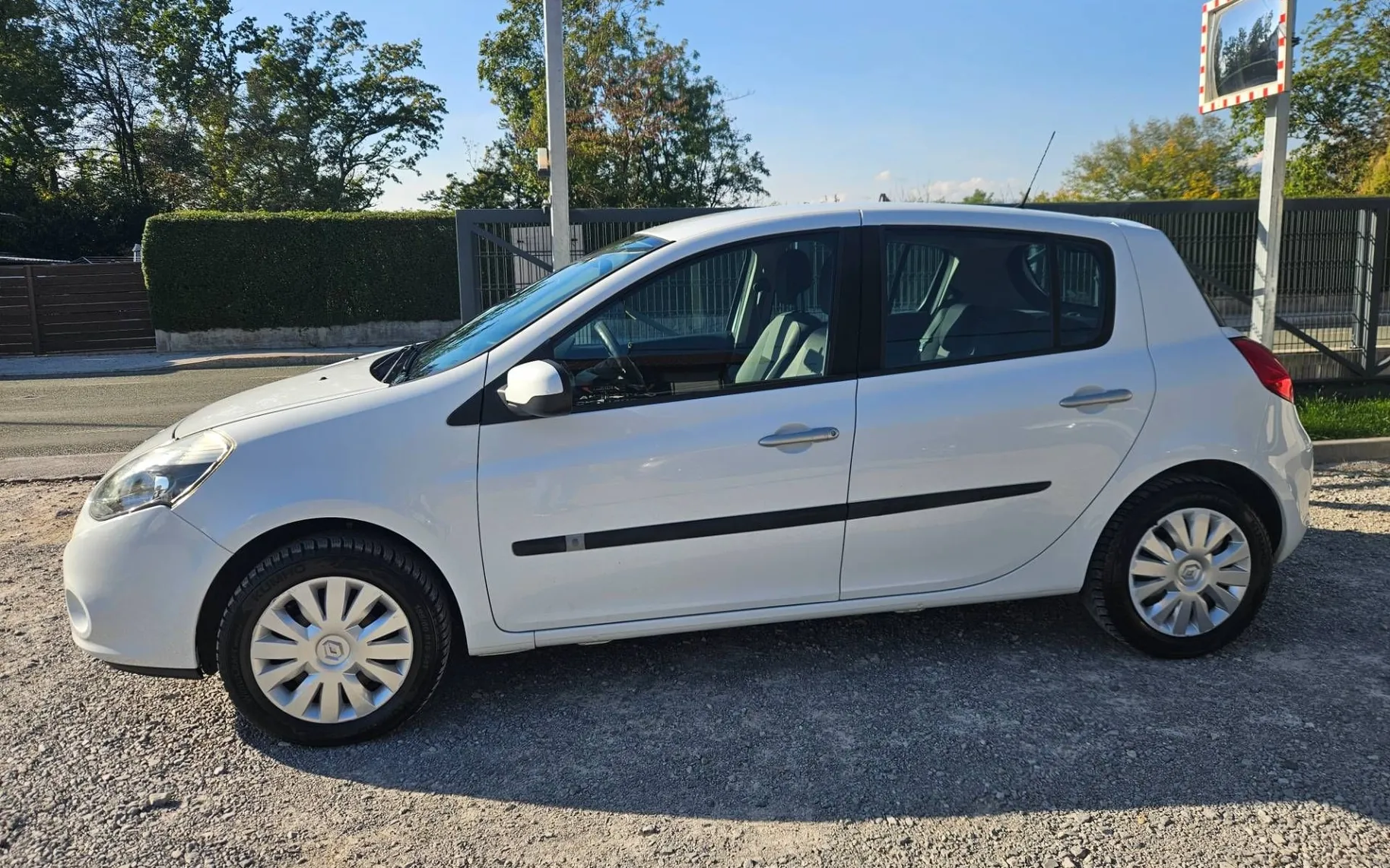 Zunanja slika - Renault Clio - 1.2 16V SLO KLIMA - 6