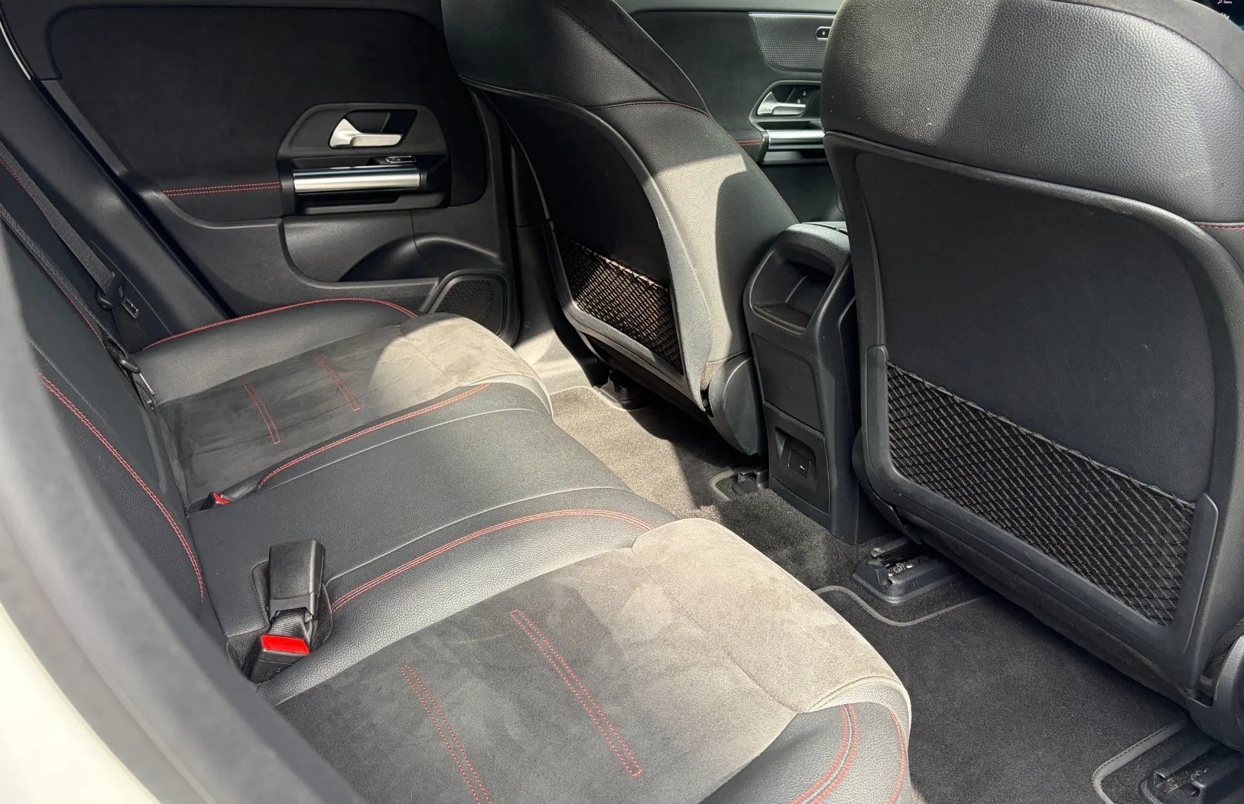 Zunanja slika - Mercedes-Benz EQA - 250 AMG Line - 8