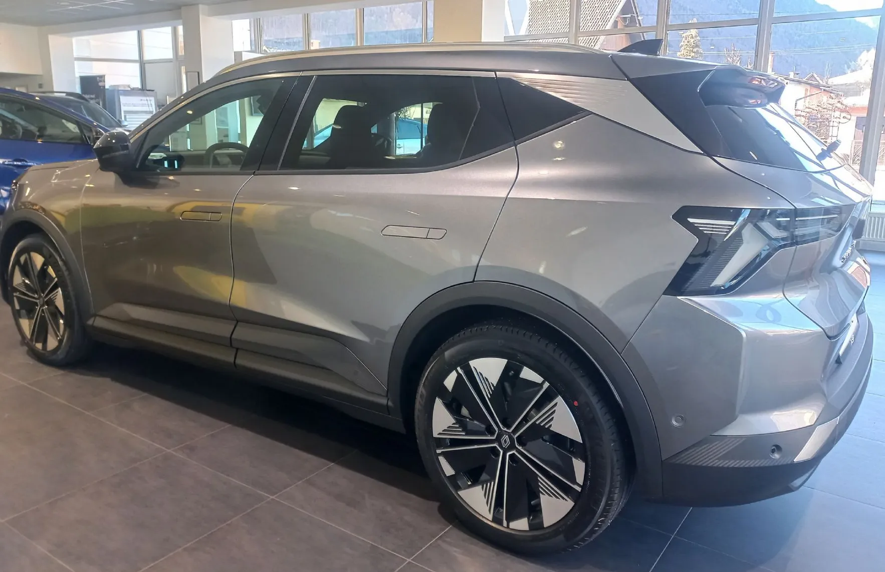Zunanja slika - Renault Scenic E-tech - TECHNO 170 COMFORT RANGE  ZALOGA - 5