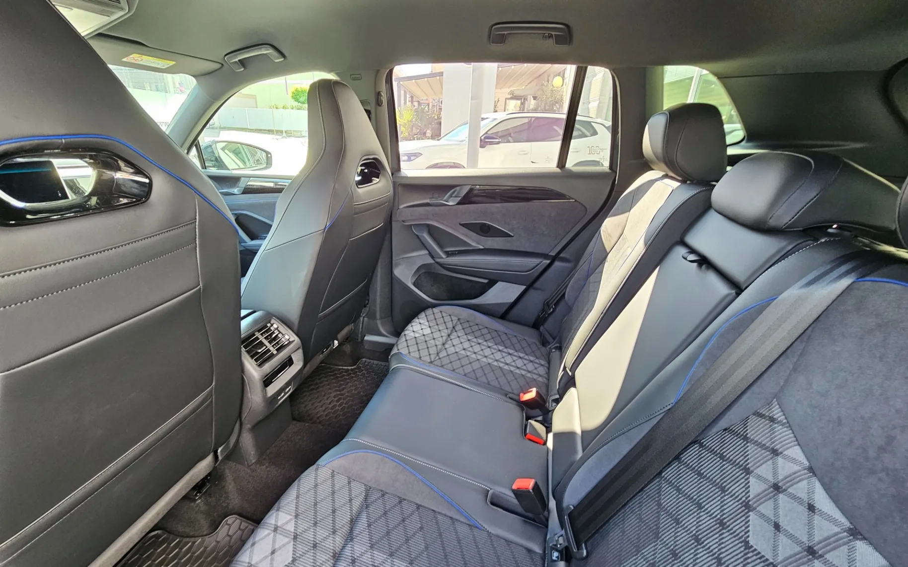 Zunanja slika - Volkswagen Tiguan - 1.5 eTSI 4Joy DSG - 8