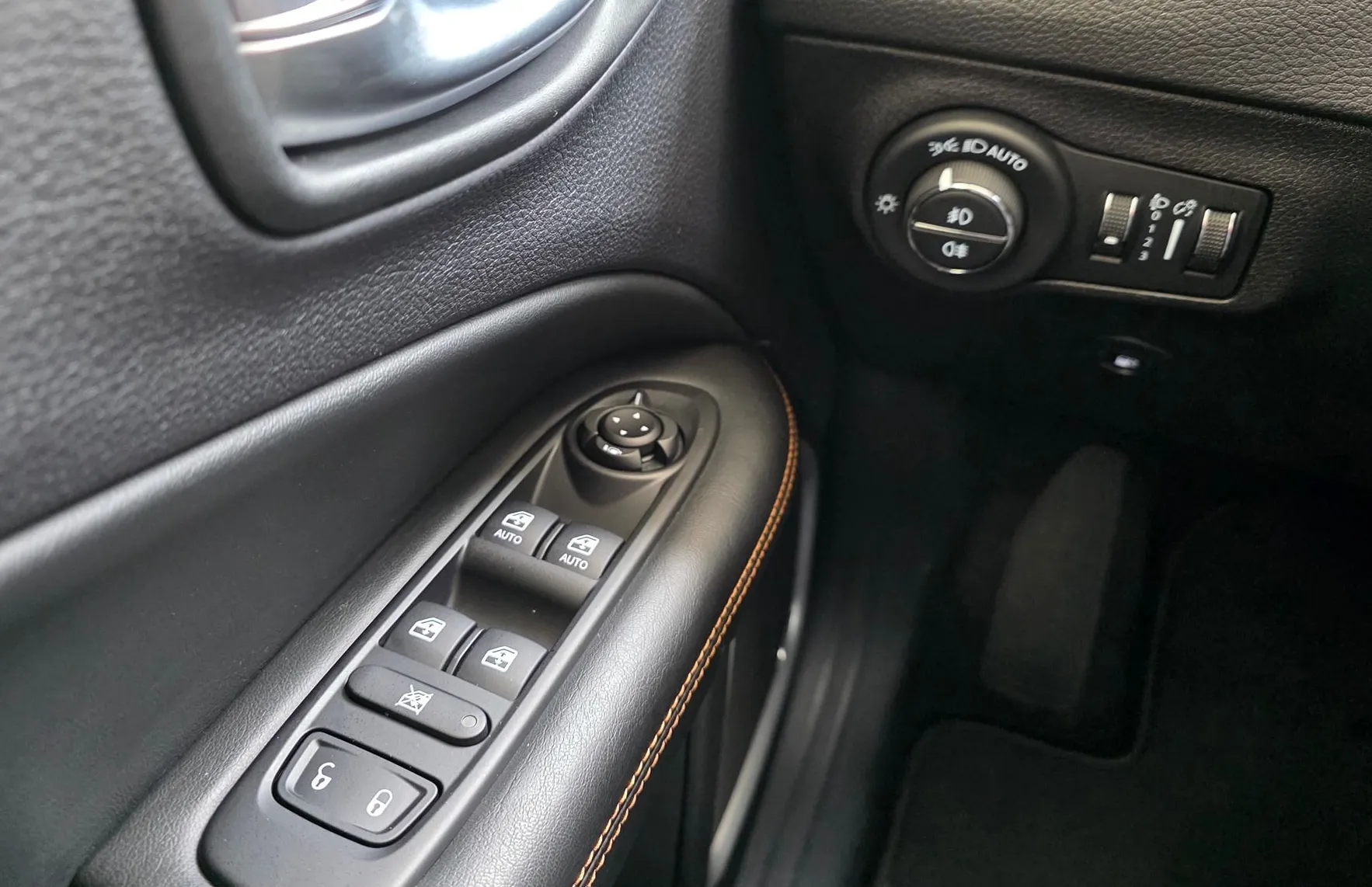 Zunanja slika - Jeep Compass - 1.3 GST PHEV eAWD Limited - ALPINE - LED - RADAR.. - 14