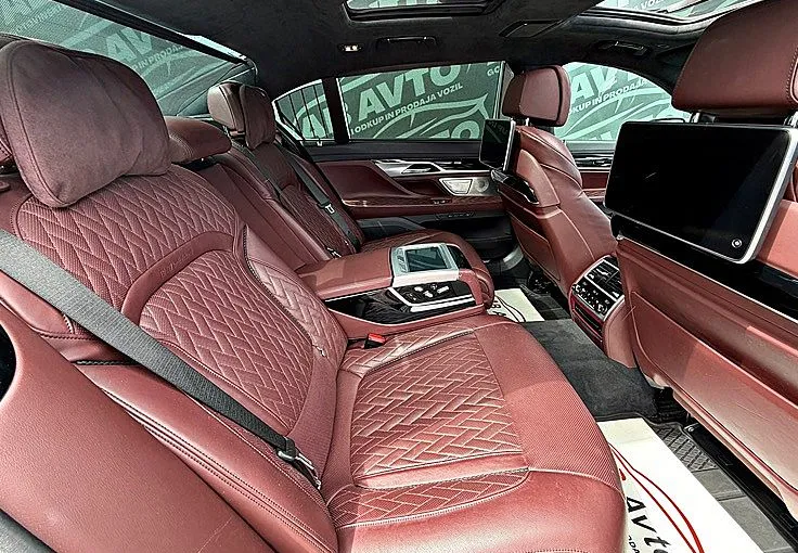 Zunanja slika - BMW Serija 7 - : 740Ld xDrive Avt.+F1+SLO+MAX OPREMA+PANO+CARBON - 11