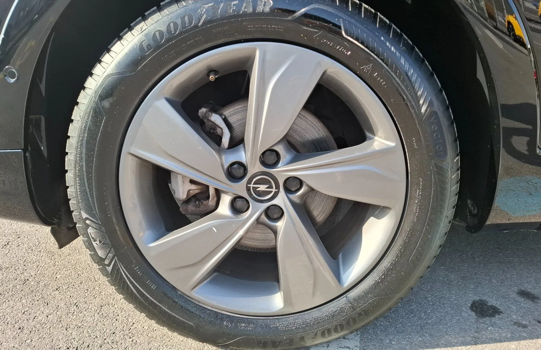 Zunanja slika - Opel Grandland - 1.2 TURBO 96KW - POTRJENA SERVISNA - AKCIJSKA CENA - 14