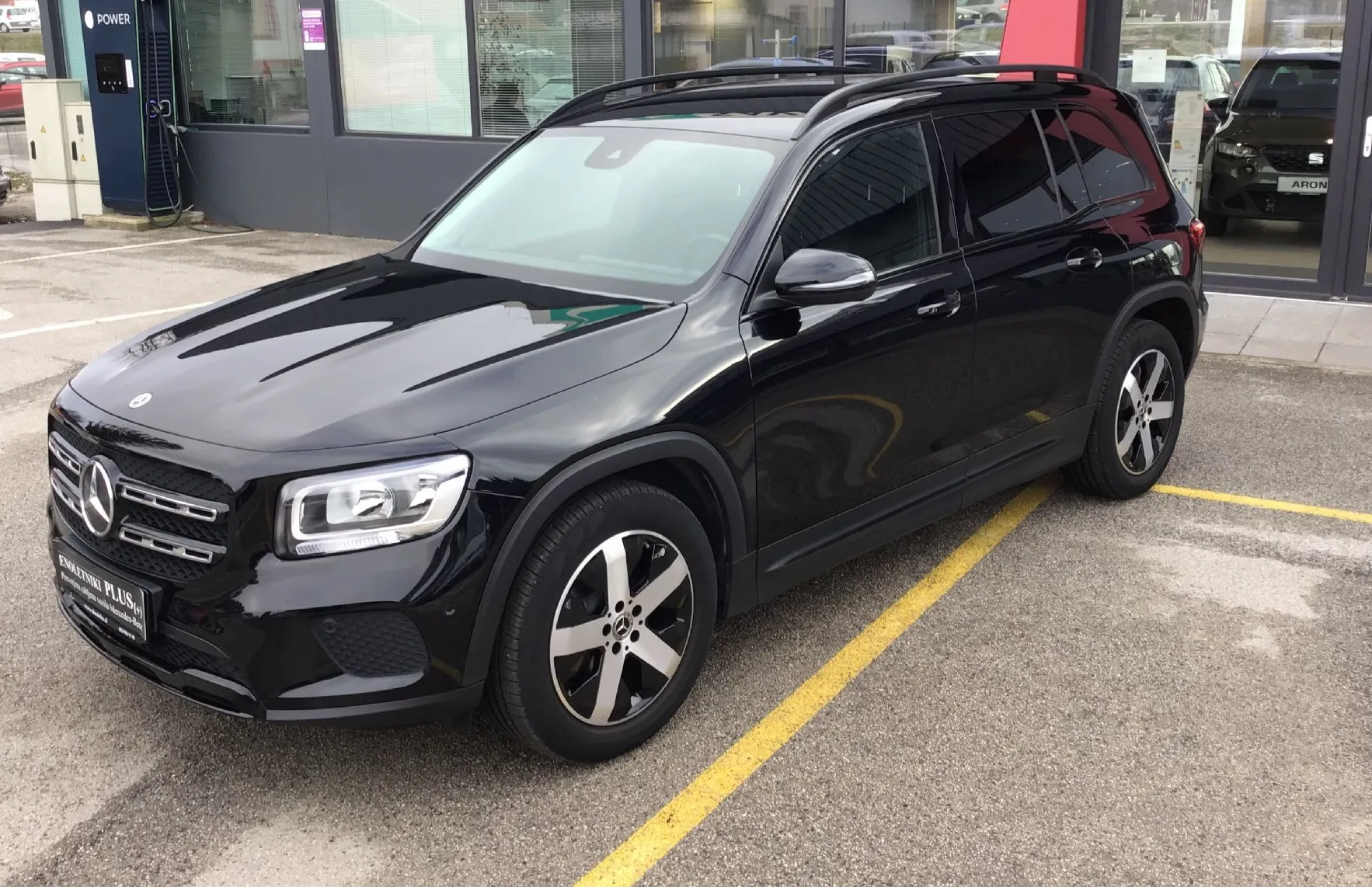 Zunanja slika - Mercedes-Benz GLB-Razred - GLB 180 d URBAN PAKET-NOČNI PAKET-KAMERA-NAVI - 2