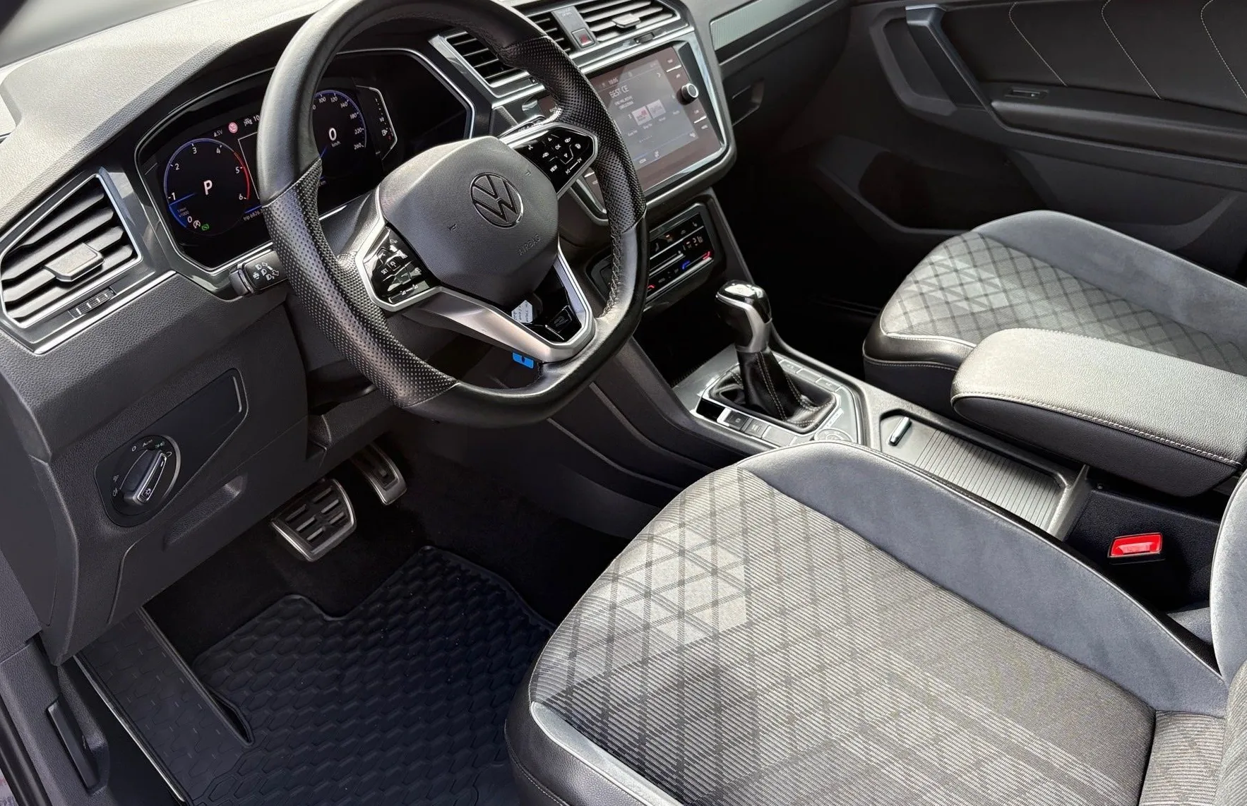 Zunanja slika - VW Tiguan - 2.0 TDI 4M DSG R-Line Black Line 360 Kamera - 8