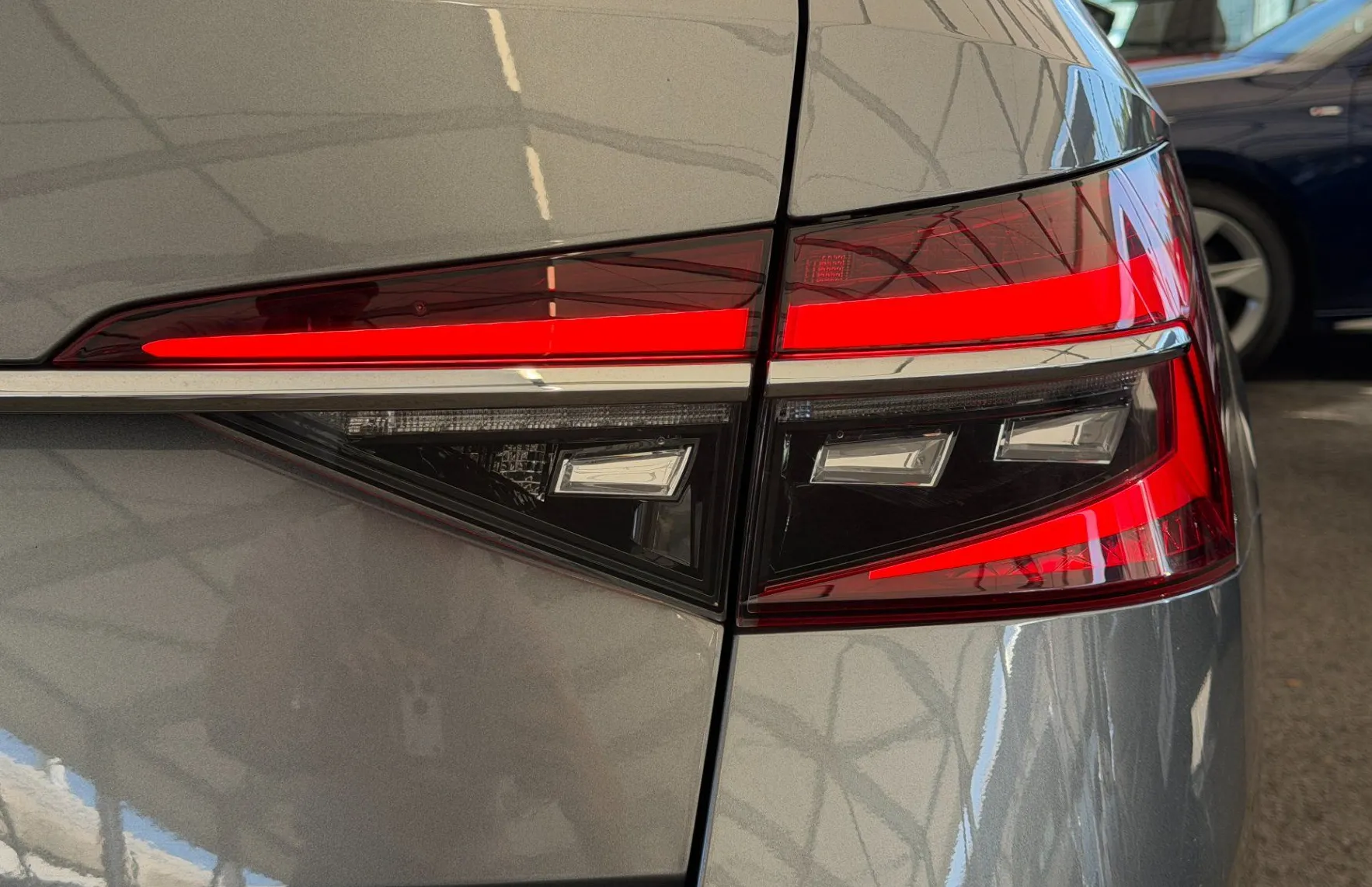 Zunanja slika - Škoda Superb - Style Combi 2.0 TDI DSG - ACC - KAMERA - MRTVI KOT - 5