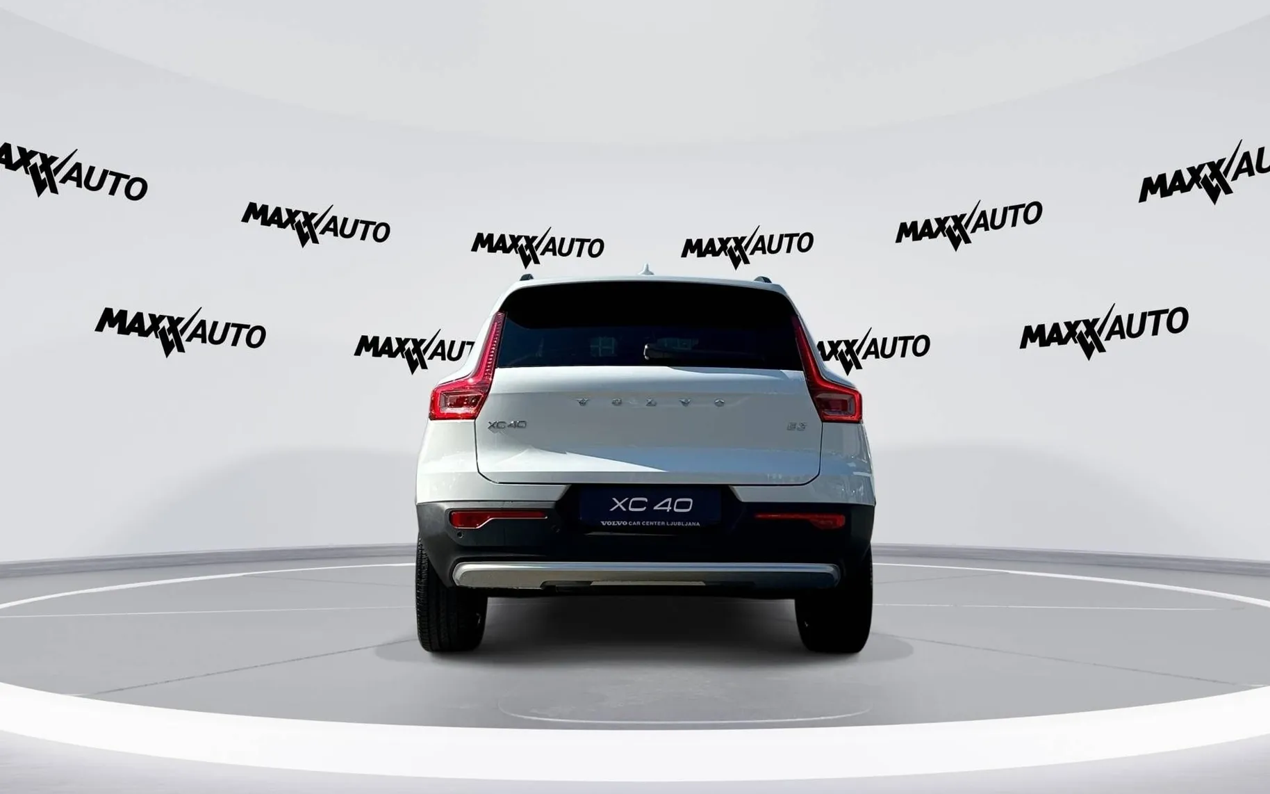 Zunanja slika - Volvo XC40 - B3P Core Avt. - 6