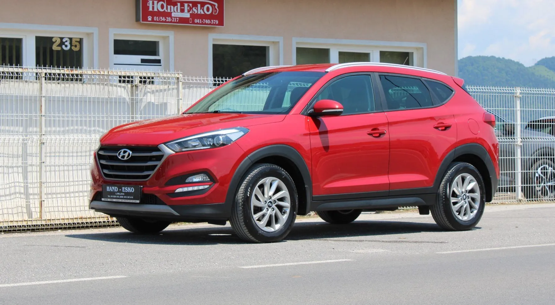 Zunanja slika - Hyundai Tucson - 1.7 CRDi Style DCT ALU PDC GRETJE SEDEŽEV - 8