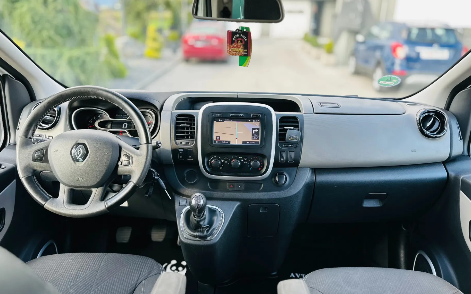 Zunanja slika - Renault Trafic - Furgon 1,6 dCi - 9